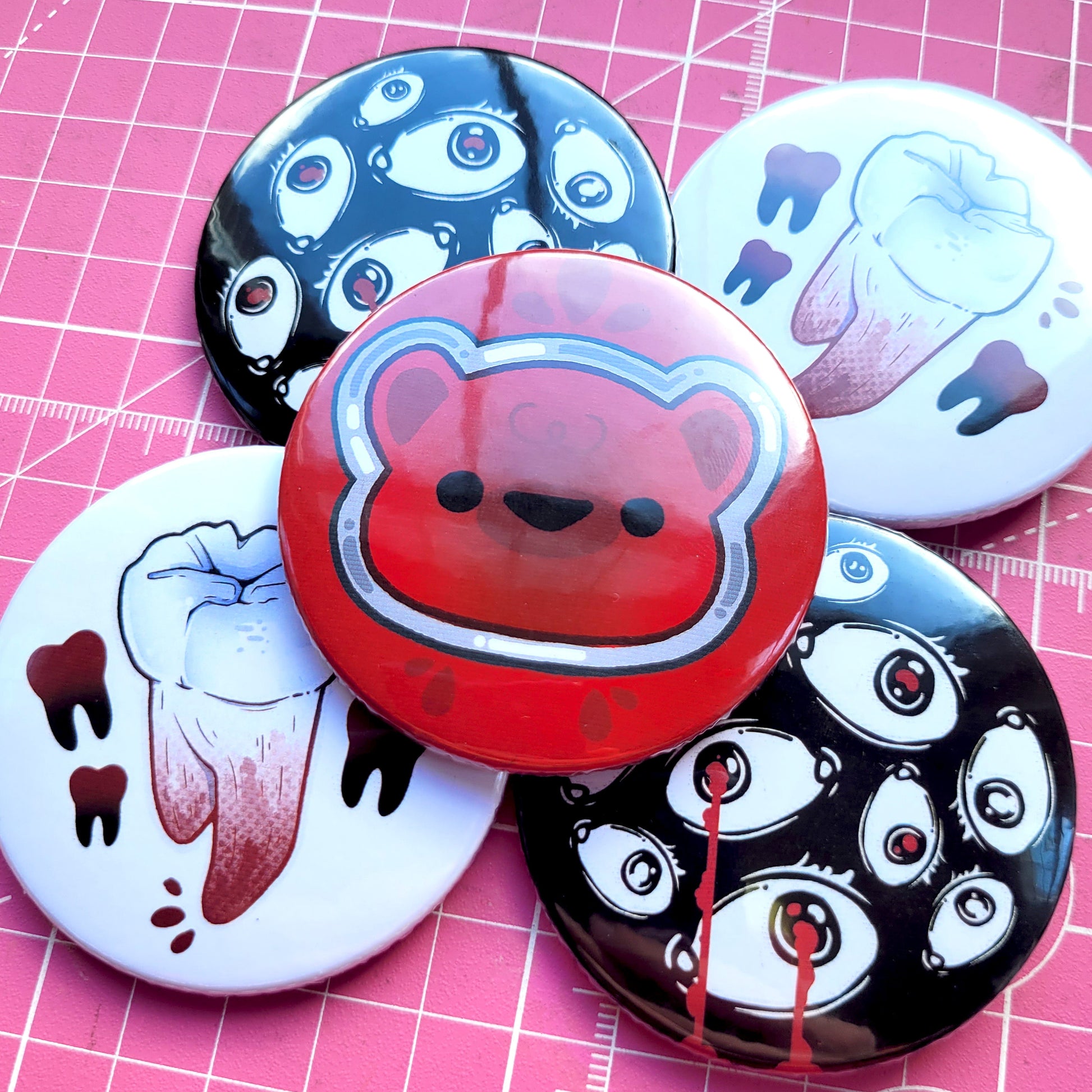 Gore Eyeball Teeth Badges! / Horror Button Pin for Backpacks, Lanyards, Jackets