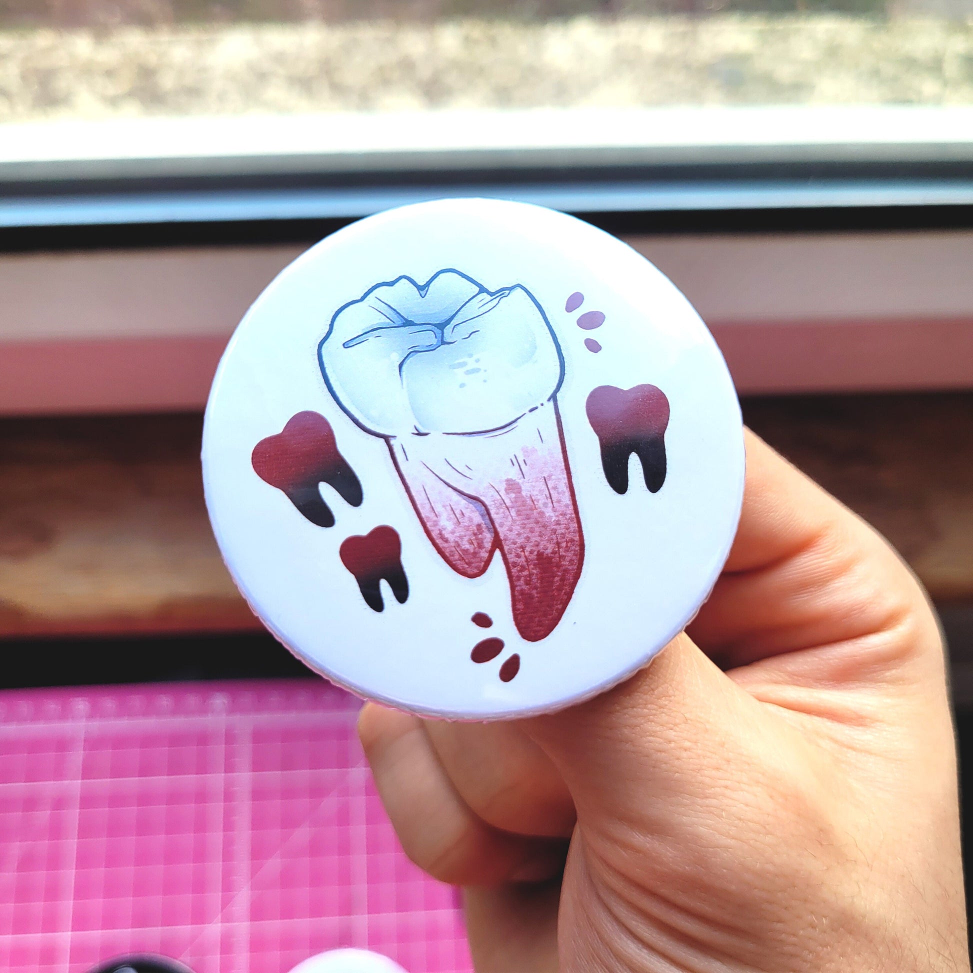 Gore Eyeball Teeth Badges! / Horror Button Pin for Backpacks, Lanyards, Jackets